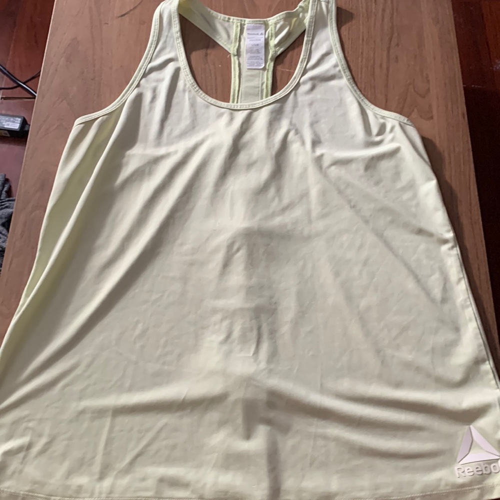 Reebok tank top like new in great condition
